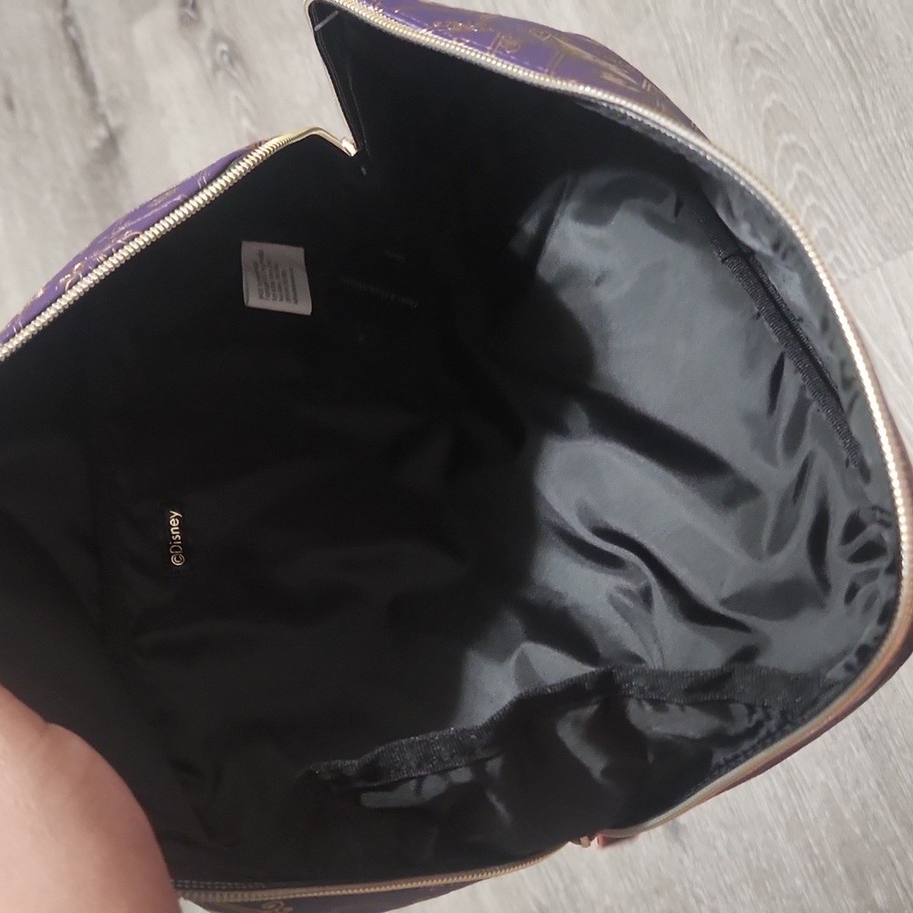 Disney Evil Queen Cosmetic Bag NWT - Picture 4 of 4